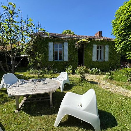 Cottage-Saint Laurent Sur Sevre Exteriör bild